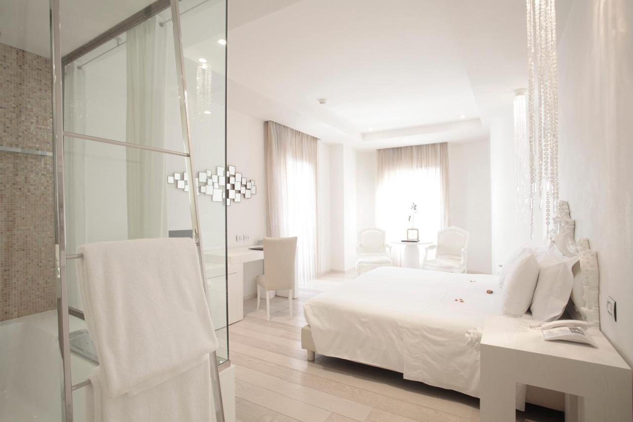 보스콜로 니스 호텔 앤 스파 외부 사진 A room at the hotel