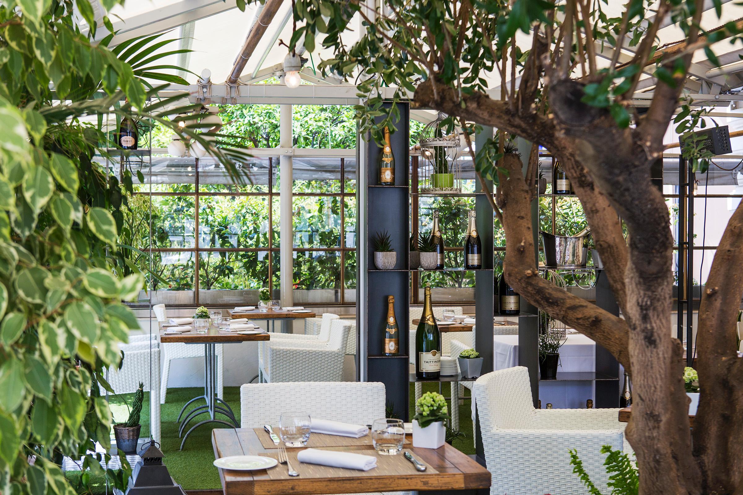 보스콜로 니스 호텔 앤 스파 외부 사진 The interior of the restaurant