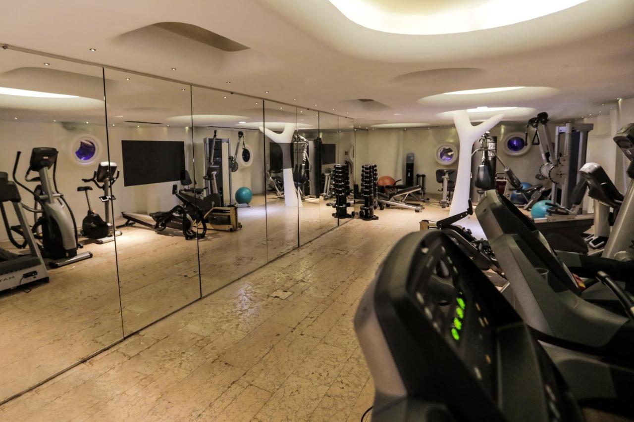 보스콜로 니스 호텔 앤 스파 외부 사진 The gym at the Mandarin Oriental, London