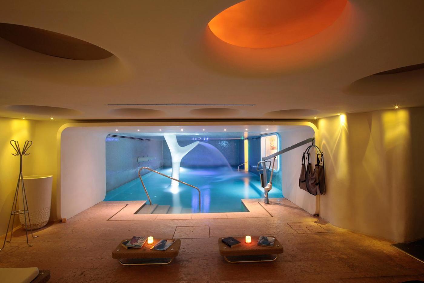 보스콜로 니스 호텔 앤 스파 외부 사진 The spa at The Landmark